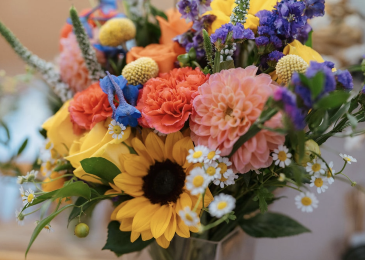 Love in Full Color Untamed, unforgettable — just like your love story in Canon City, CO | TOUCH OF LOVE FLORIST AND WEDDINGS