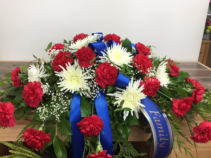 S-CS8 Love lives on Casket arrangement