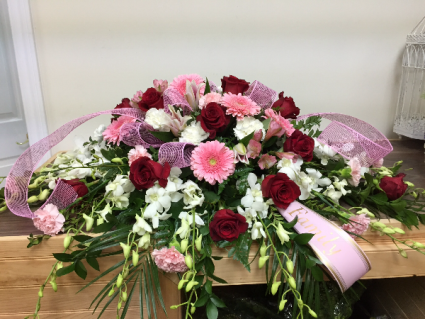 S-CS18 Love overflowing Casket spray