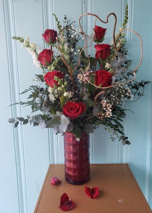 LOVE PRISM FLOWER ARRANGEMENT