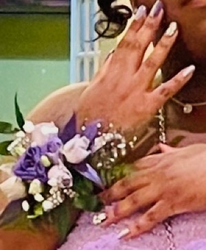 LOVELY  Corsage 