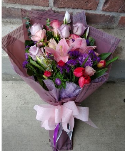 Lovely Lavenda Hand Carry  Bouquet