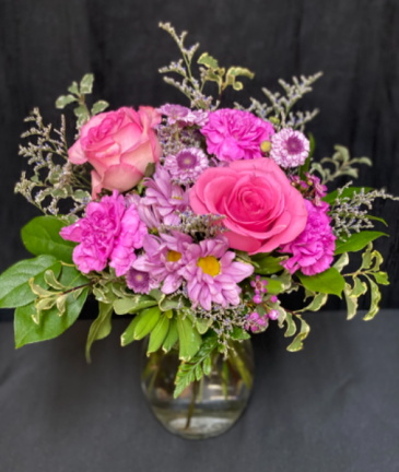 Lovely Mom Bouquet   in Friona, TX | Ivy Cottage Flowers Gifts & Greenhouse