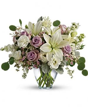Lovely Luxe Bouquet assorted flowers