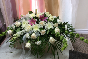 S-CS5 Lovingly remembered Casket spray