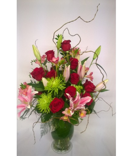 Lovley rose and lily mix Mixed arrangement