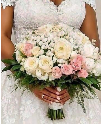 BLOOMING LOVE BRIDES BOUQUET