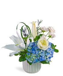 Luna Pearl Flower Arrangement