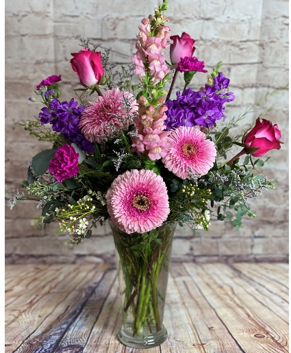 LUSCIOUS LOVE VASE ARRANGEMENT