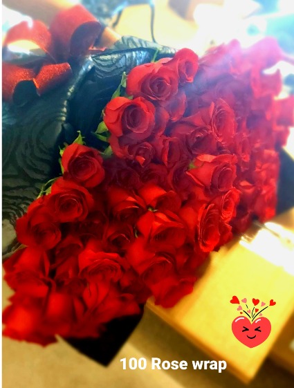 LUSCIOUS RED WRAP ROSES