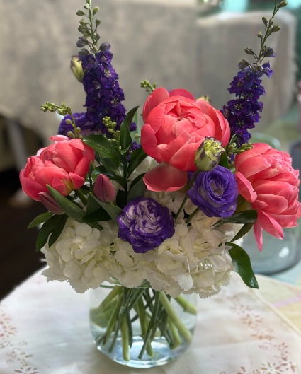 Lush Peonies Vase Arrangement