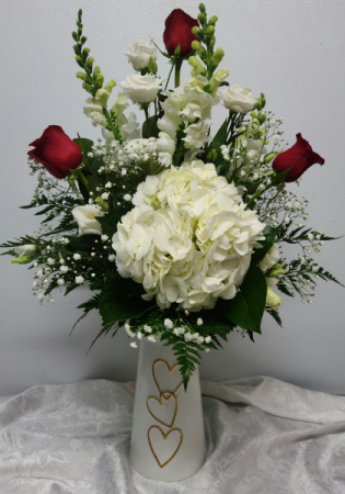 Lustrous Love Bouquet Valentine