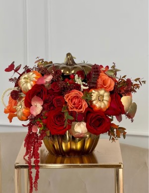 Luxury in fall  Fall / thanksgiving celebration / gift 