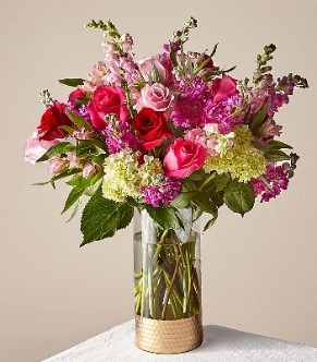 Beautiful Splendor  Gold Collection Vase