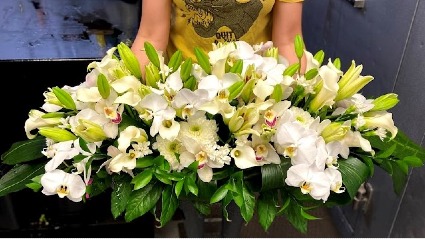 Madam Cixi Yacht Club Tropical Centerpiece