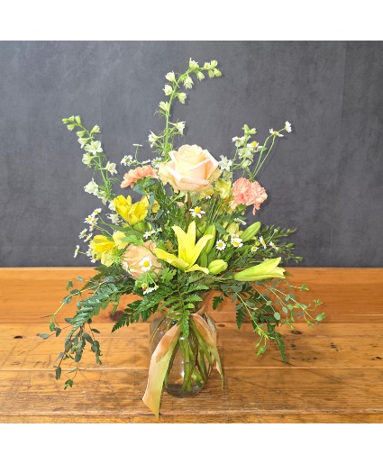 Madre Medium Size Vase Arrangement