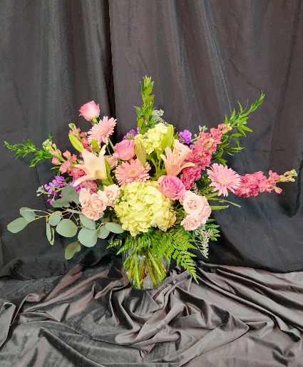 Malyn  Luxury Vase of Flowers 