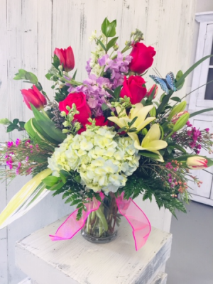 Majestic Designs Floral Vase Arrangement