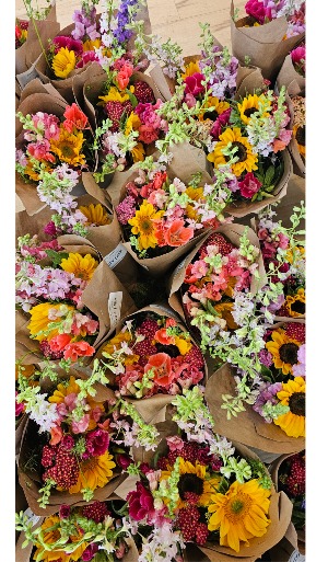 market-wrap-2-wrapped-bouquet-66758466911f79.15481482.300.jpeg