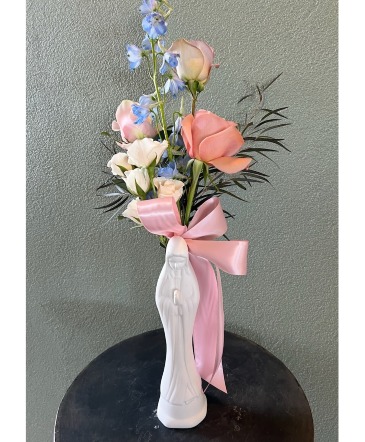 Mary Bud Vase  in Eunice, LA | PETALS & POTS, LLC