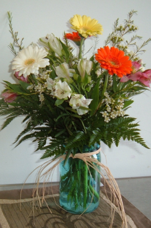 Vintage Floral Fresh Arrangement