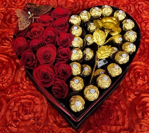 Medium heart box with eternal rose  Medium heart box with eternal rose