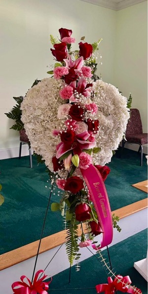 MEDIUM SOLID HEART FUNERAL TRIBUTE