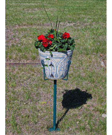 12" Cemetery Memorial Urn Service  in Brainerd, MN | BRAINERD FLORAL