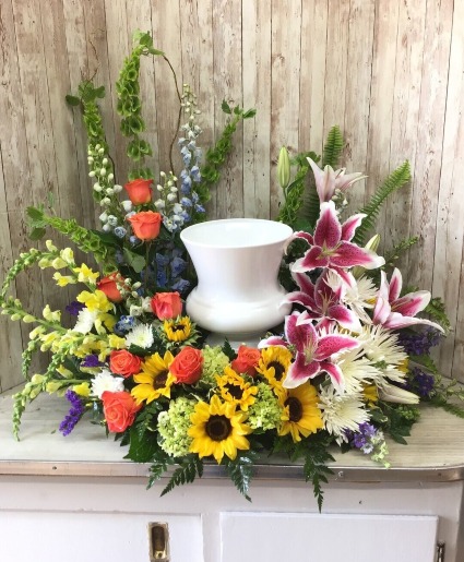 Memories of a Summer Day Urn Hug FHF-F6573 