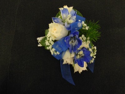 Midnight Blues Wristlette Wrist Corsage