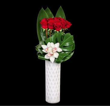 Midnight Royale Mother's Day in Tamarac, FL | JE Flowers