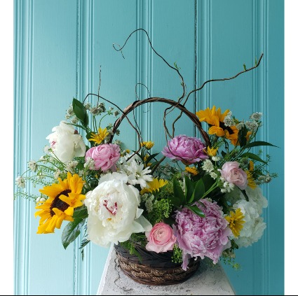 MIDSUMMER DAYDREAMS PEONY FLOWER ARRANGEMENT