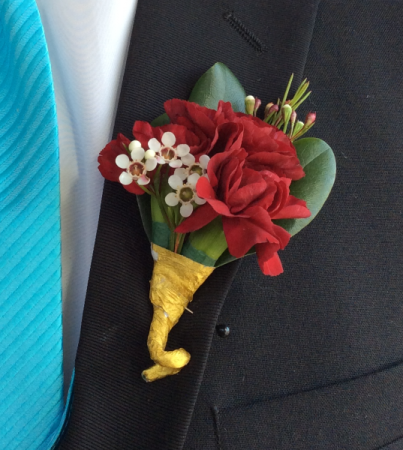 Mini Carnation (Burgundy) Boutonniere