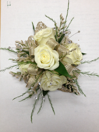 Mini White Rose Wristlet 