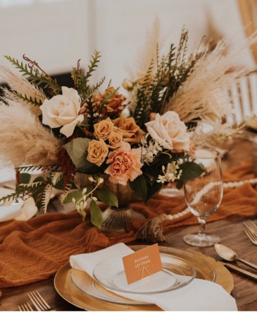 Minimal  Fall Centerpiece  in Klamath Falls, OR | Yarrow in Bloom