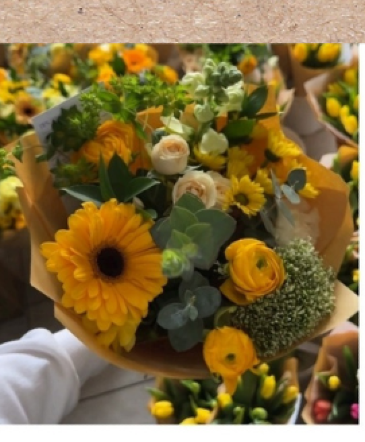 MIX WRAPPING PAPER  Dozen premium in Gurnee, IL | Lesly Flower Gurnee