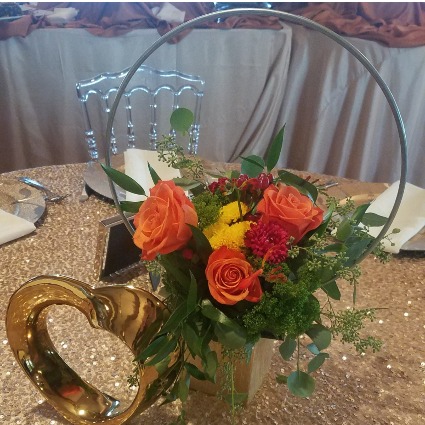 MODERN HOOP ARRANGEMENT WEDDING CENTERPIECES