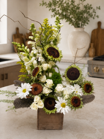 MODERN ORGANIC FLOWER ARRANGEMENT in Hampstead, NC | Surf City Florist