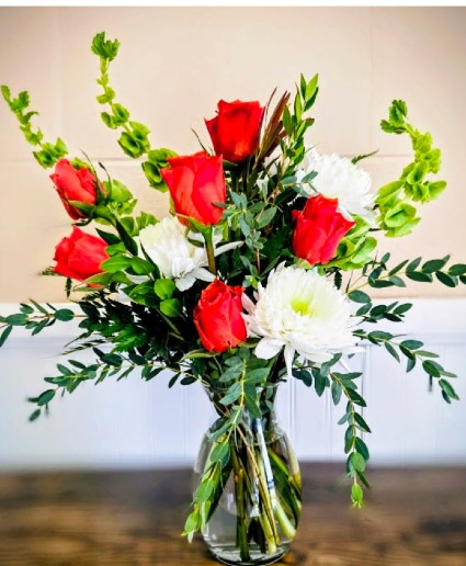 Modern Romance  Half dozen roses 