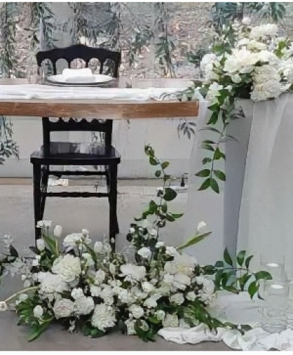 Modern Sweetheart Table Head Table