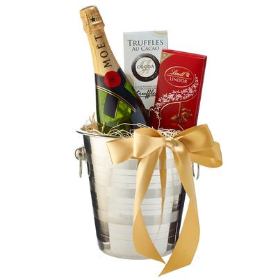 Moet & Chocs  Champagne & Chocolates 