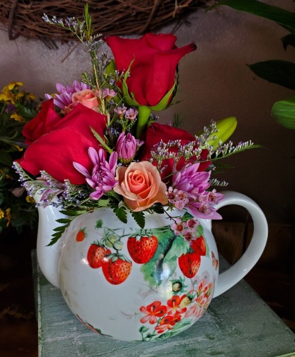 Momma's tea pot Tea pot arrangement 
