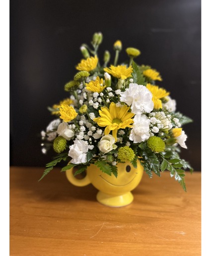 Daisy Daydream Mug of fresh flowers