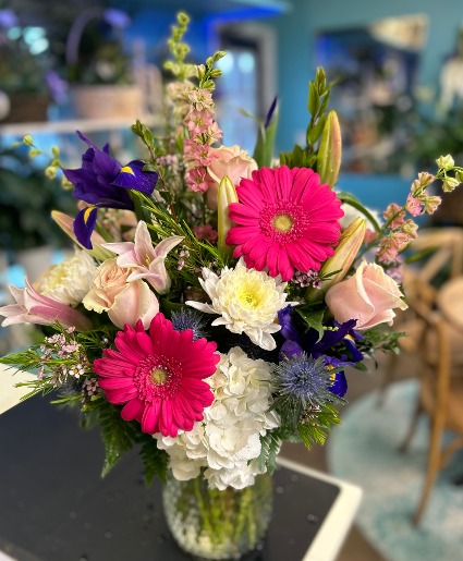 Moms Day Vase  Vase Arrangement 