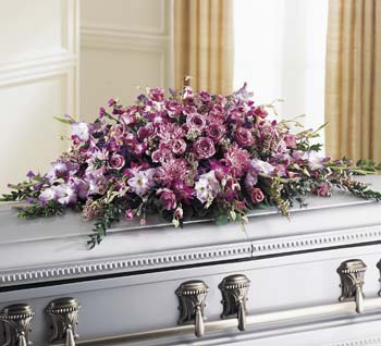 Mom's LOVELINESS CASKET SPRAY Exclusively at Mom & Pops