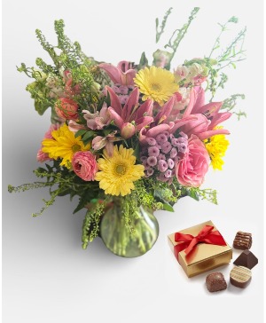Mom's spring mix with (6) pkg local chocolates 
