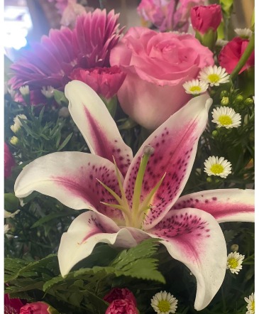 Monthly Floral Subscription Plan  in Jesup, GA | Hummingbird City
