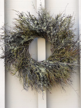 Mossy Branch Wreath (Preorder) 27 Inch in Length 