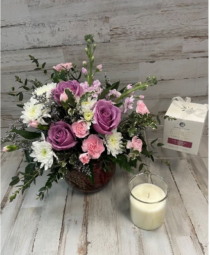Candle Special 2 Gifts in 1 Arrangement