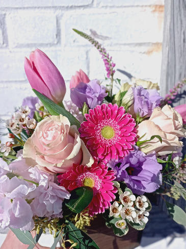 Mother's Day Special Designer's Choice in Glastonbury, CT | THE FLOWER DISTRICT